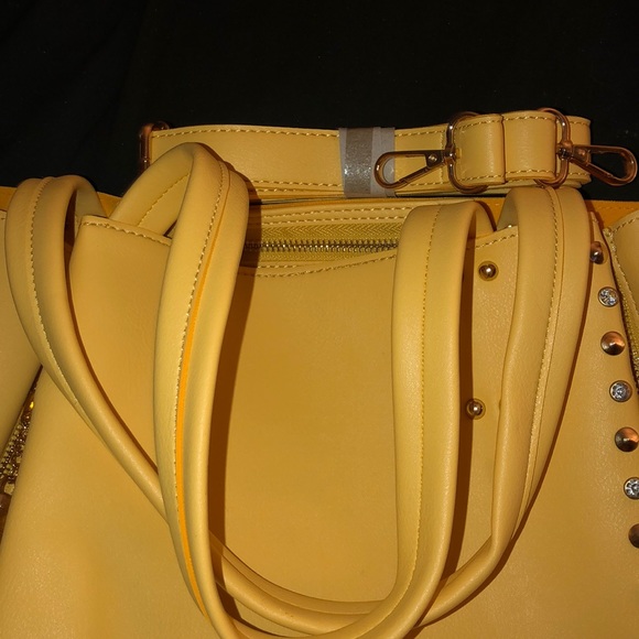 Handbag - Picture 8 of 8